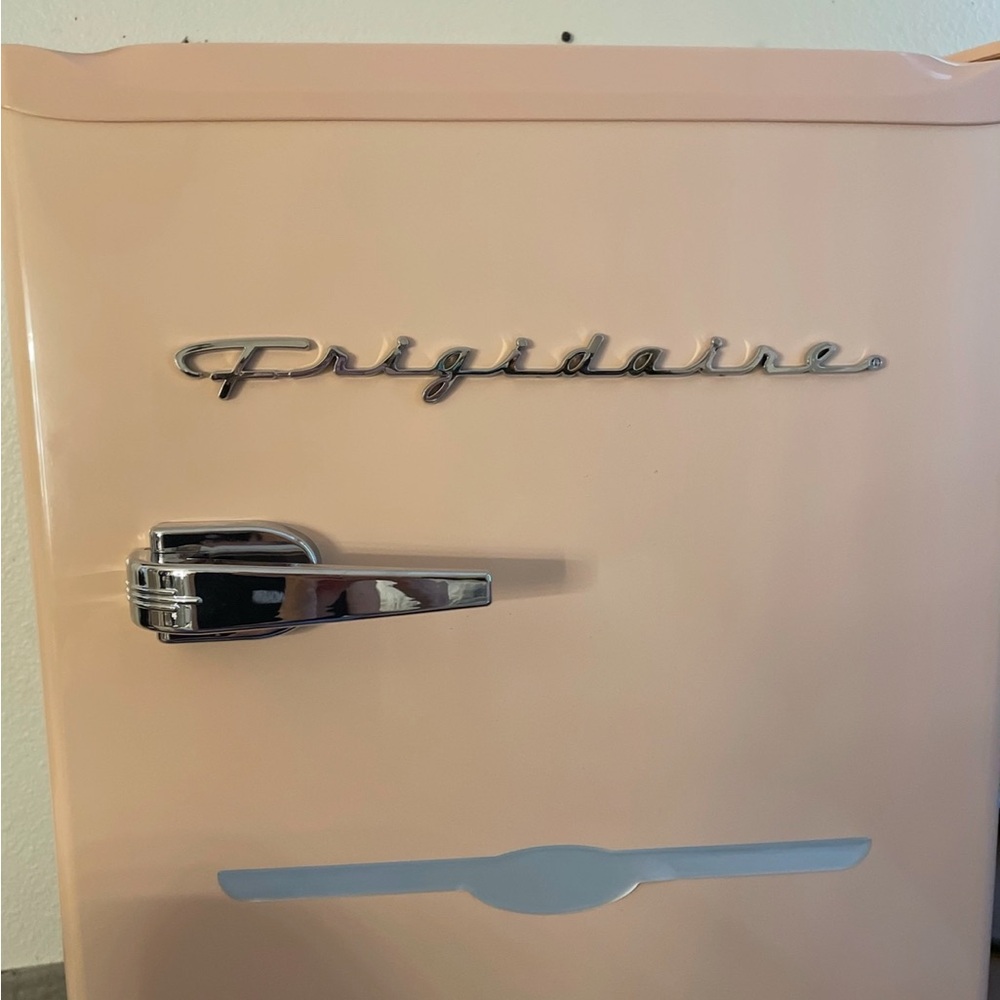 Frigidaire Retro Style Refrigerator in Cream
